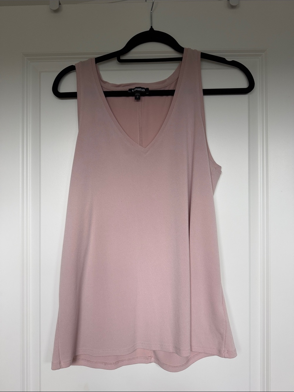 Express Sleeveless V-Neck Tank in Soft Blush